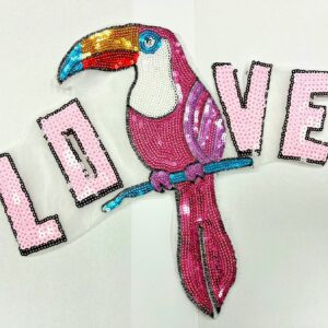 Апликация за пришиване LOVE с тукан, с пайети 28 см х 23см